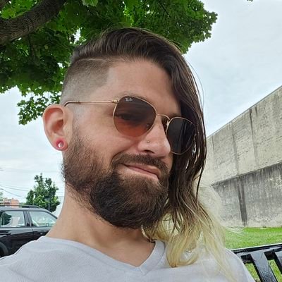 /ONLY POSTING ON BSKY NOW/
Producer | Vocalist | Musician | He/They | FPS Aficionado | Taster of Drinks | Card-Carrying Member of the Alphabet Mafia