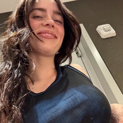 leurabibi's profile picture. 