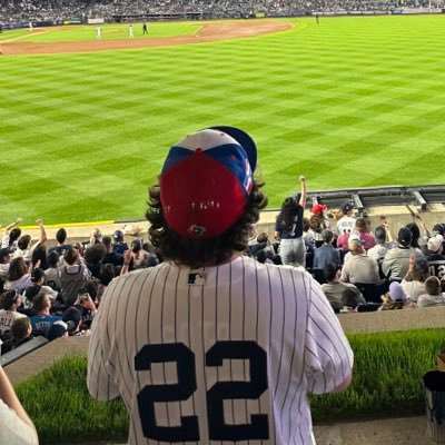 20 • 🇩🇴🇨🇦 • NYC born and raised LETS GO YANKEES #RepBX #Newyorkforever