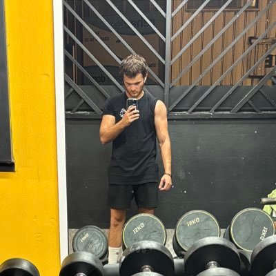 Zeon974's profile picture. On est tous exceptionnel, on a juste du mal à démarrer / INSPE de La Réunion