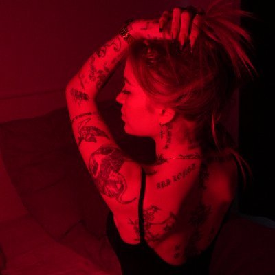 You probably came for my tattoos, but my 🍑 and 🍒 are better. Click the 🔗 below and DM me for a surprise 👇