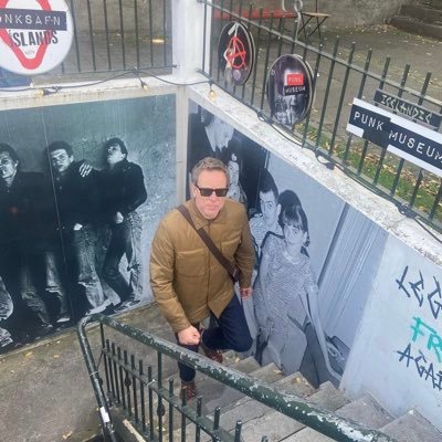 GeoffOwen64's profile picture. Everton FC. Vespas. Plancha. ModTrog. Good Music. Don’t talk about it if you’re not gonna.. Do It. Don’t write about it if you’re not gonna.. Do It.. Right on..