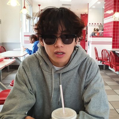 singularichim's profile picture. previously @bomnaltannies but got locked out 💀BTSPOPPER