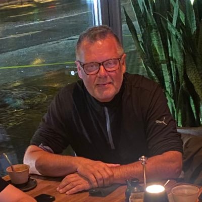 Twittrar om uppdrag jag har, samt privat om turismnäringen, fotboll, trav o lite övrig sport.