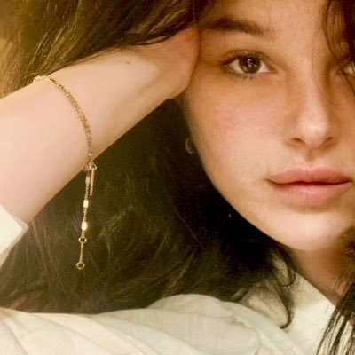 EwaSalomea's profile picture. „The breaking of a wave cannot explain the whole sea.“ - Vladimir Nabokov