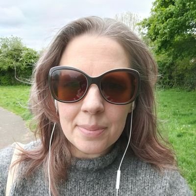 Constantly curious...Nature, art, books, psychology, photography, peace & love 💜🌳 & my cat Maggie!🐈⬛
May also tweet about #domesticabuse & #hiddendisability