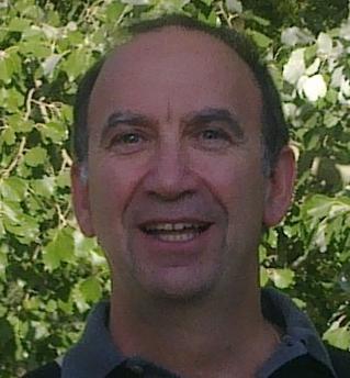 relector's profile picture. Me gusta leer y comentar los libros; pensar y hacer pensar; reir y contar chistes, que la vida necesita humor.