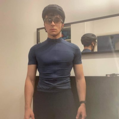 Sternoww's profile picture. j’aime le vélo, y a quoi??? #coming #out