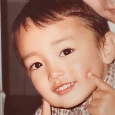 ic_chy_2's profile picture. INFJ ブルベ夏 骨格ガッシリ 右投右打 非日常が日常 分身別垢リプ用 全てフィクションです サムネは本人です