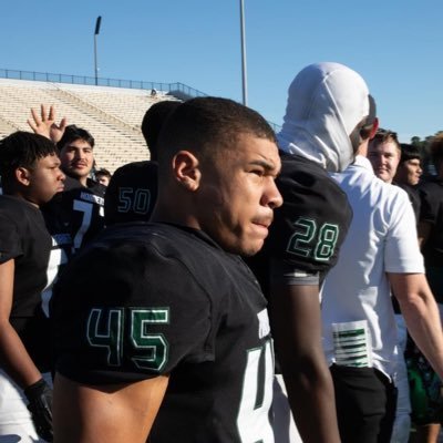 HHS 24🎓 powerlifting🏋️♀️ football🏈 H-back/flex 936-222-8671 gmail-reddbryan90@gmail.com bench-430 squat-540 clean-285