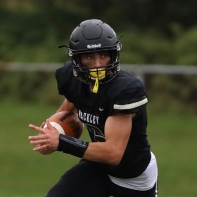 MatthewKearns1's profile picture. Hackley ‘24 |@hamcollfootball ‘28 WR | All State | 2x team MVP | 2x 1st team all league | golden dozen | 4.6 - 40 | 4.18 pro |