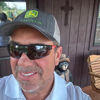 🇺🇸 Trumper # 1 A / 2 A 🔫 # IU grad , Chicken farmer🐓 ✝️ # MAGA # pureblood # coffee freak !