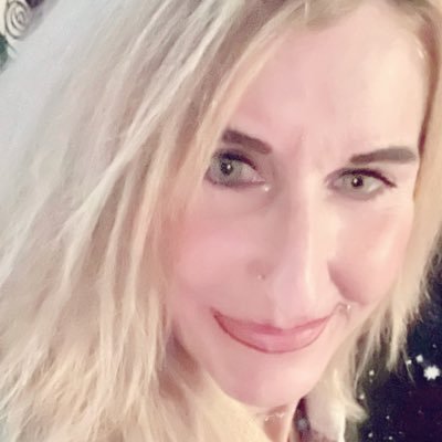 Licensed Healthcare Professional/Mond-Götten /Aspiring Astrologist/Tarot Consultant..