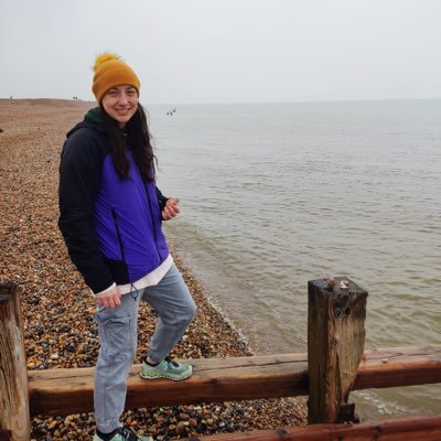Student dietitian 🍴 and CAMHS HCA 🥰. Mental health advocate living with Bipolar disorder 😵💫. Climbing wall instructor 🧗🏻♀️