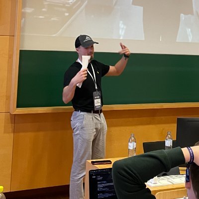 lucachr_'s profile picture. Ecom and Sales Enthusiast | 120MM views on TikTok