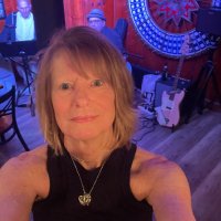 Ellen Laughlin Ochs (@ellenochs) 's Twitter Profile