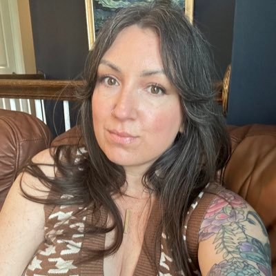 wifey, mama to teens & frenchies, former pastor, author, 7w6 ENFP with ADHD