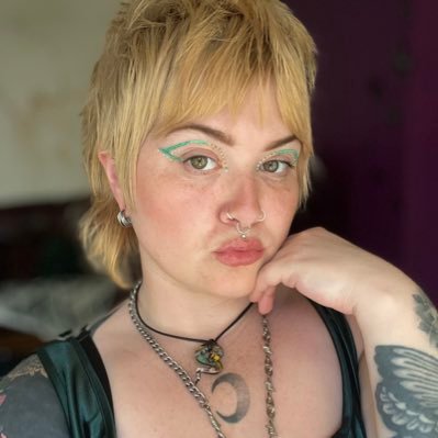 They/Them. Applied psychology graduate with a special interest in research. autistic. Genderfluid. #freepalestine #ceasefirenow 🇵🇸🇵🇸🇵🇸🇵🇸🇵🇸🇵🇸