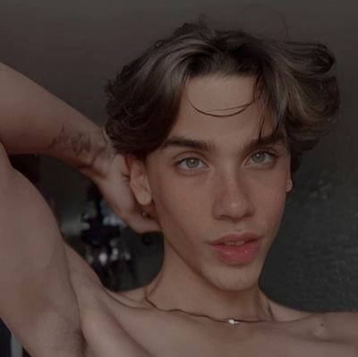 Me ~

I'm fxxcking Swan ✨

ig:fxcking.swan