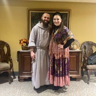 riachristina67's profile picture. Finding my hope and peace in the Resurrection