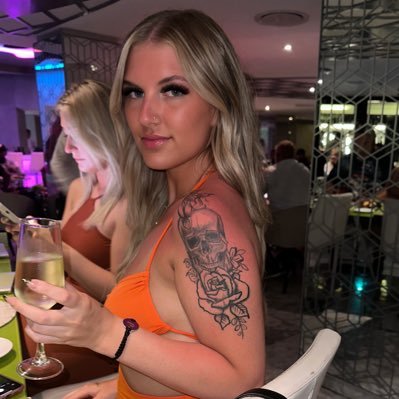 nicholerichardt's profile picture. 