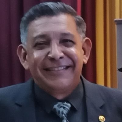 Creo en la República Constitucional y la Políteia de Aristóteles. Liberal, Libertario. MSc  en CS Políticas. Padre y abuelo.Admirador del Gral. José  A. Páez.