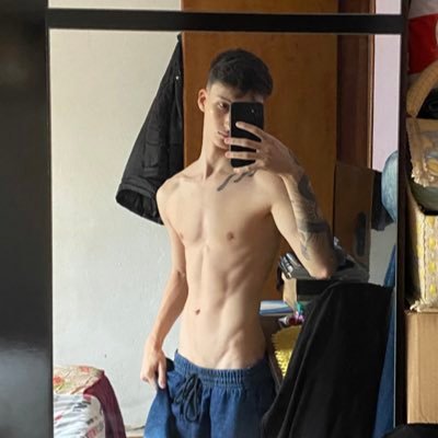 é sou eu, mas o conteúdo aqui é diferente 🤨🔞 // Inst: @_marcelo_acosta 📍