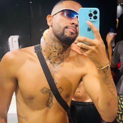 homem tranquilo, casado, viver a vida com mta intensidade...