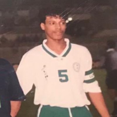 لاعب نادي الشباب السعودي ومحترف في نادي الريان القطري سابقآ