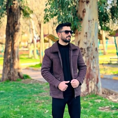 EyypKes's profile picture. Mutluluklar bir teoriydi ıspatlayamadım..