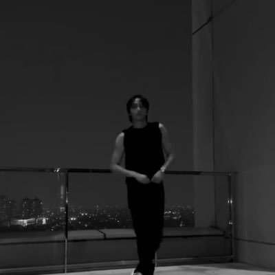 aachaacaa's profile picture. HOLO - MOLO 2025