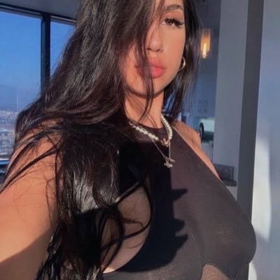 AKate15819's profile picture. 