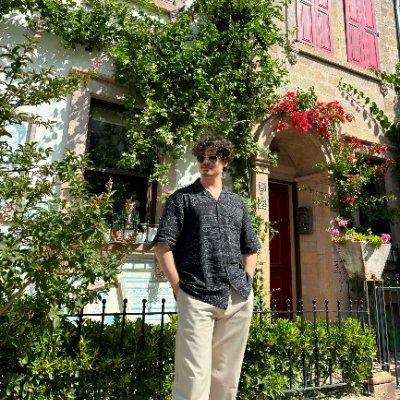 epistary's profile picture. someone
from the pale blue dot