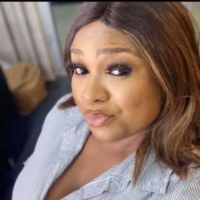 EsuMercy's profile picture. What happens when I love, you ask.
Does the world start 
making sense? 
No, my dear, it does not. 
But it won’t matter to you then.