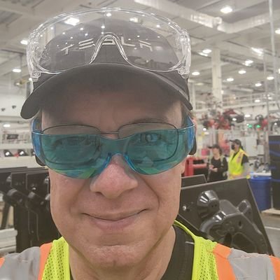 FritzKoche99573's profile picture. Tech geek that understands economics and listens to politics.