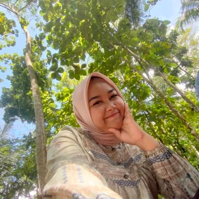 Iin73002302's profile picture. wife and mom of al mubarok