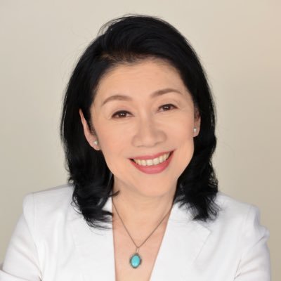 作曲家。Composer関西学院短期大学 非常勤講師。元関西学院聖和短期大学教授。人間の声が持つエネルギーや素晴らしさに魅せられ曲を書いてるhttps://t.co/cwyRX8EkOX https://t.co/hwEaFNsHNx coro vista