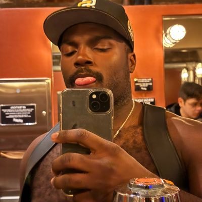 xtheestalli's profile picture. thoughts are my own