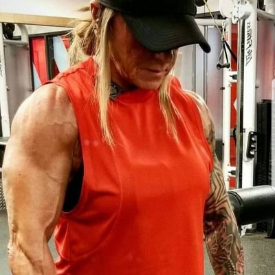 lisahen08558116's profile picture. I'm Lisa, a mature bodybuilder. I keep it simple. Lift hard, eat well... live long.   🖤🇨🇦🇨🇦🇨🇦🖤