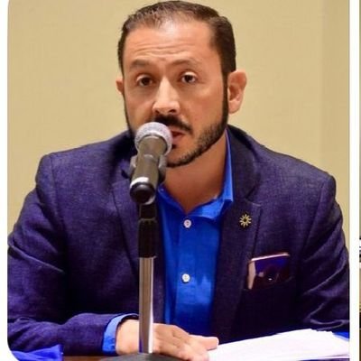 Contador de pasión y profesión, orgullosamente duranguense, amante de mi familia, creyente de que todo es posible!