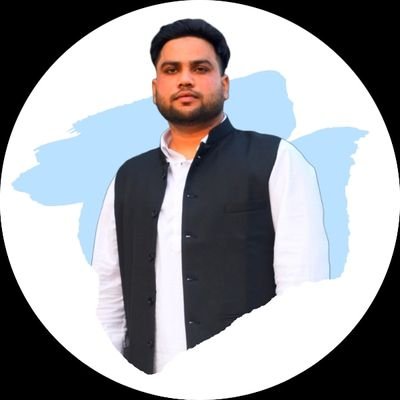 Kshaizee44's profile picture. Just Scroll Down