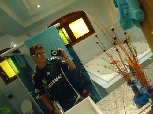Não ligo que me olhem da cabeça aos pés..porque nunca farão minha cabeça e nunca chegarão aos meus pés.  // só da @_pikenah_ S2 #TeAmoMuito