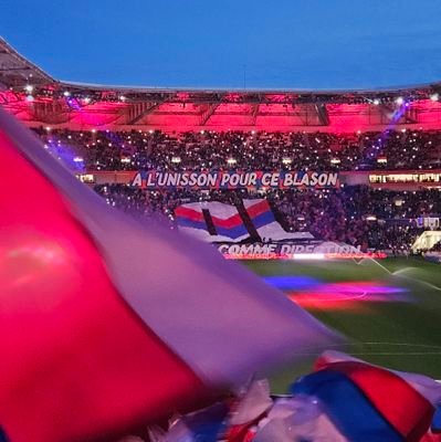 L'Olympique Lyonnais est une formidable famille ! @OL #Lopes ❤❤ #Juninho