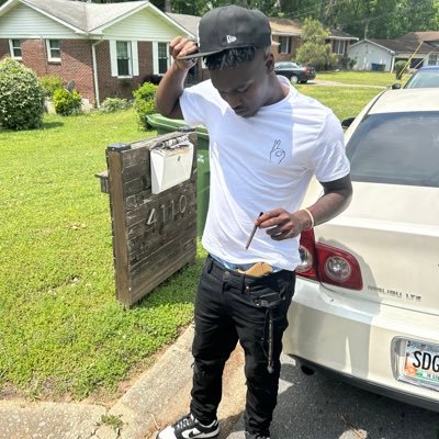 no bio.... ✌️ but Yk the shitz 🐍🐍🐍