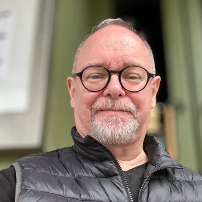 layclerk's profile picture. Advanced driver and biker, non-advanced Twitterer (or should that be twat?), and occasional singer in cathedrals in Glasgow & Manchester