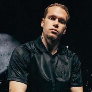 selfie29's profile picture. Muslim || Environmentalist || Data Scientist || Reminiscefc || KTBFLH