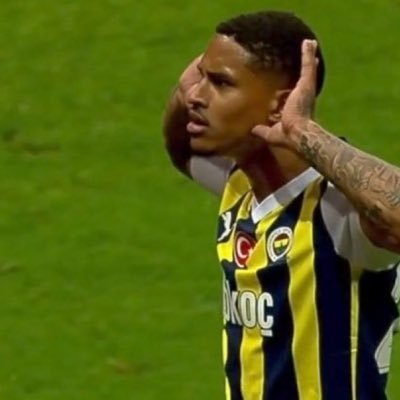 Allah'a şükür Fenerbahçeliyiz.