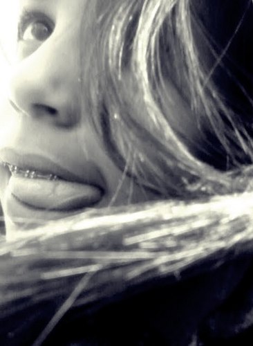 $.$ A mÍnA qE é GuerrEíRa , nãO sE iLudE cOm a baTalHa naO sE faÇa dE iNocêntE , vOcE naO é + CriAnÇa ! (; $.$.