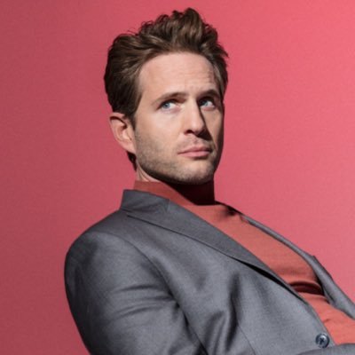 Dennis Reynolds, NY Times Bestselling Author