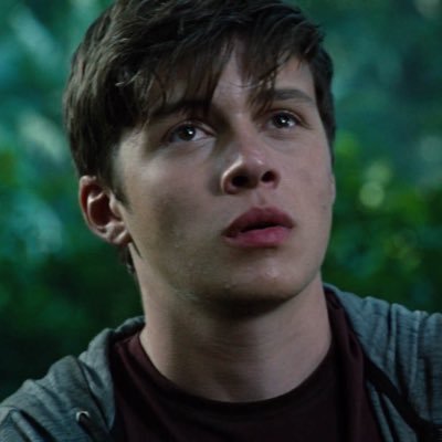 “ʏᴇᴀʜ, ᴡᴇʟʟ, ɪᴛꜱ ɴᴏᴛ ᴜᴘ ᴛᴏ ʏᴏᴜ. ᴀʟʀɪɢʜᴛ? ᴛʜᴇʀᴇ’ꜱ ᴀ ᴘᴏɪɴᴛ ʏᴏᴜ ʜᴀᴠᴇ ᴛᴏ ɢʀᴏᴡ ᴜᴘ.” #JurassicWorld @JwKellyWashing♡ @jurassicsgenius @